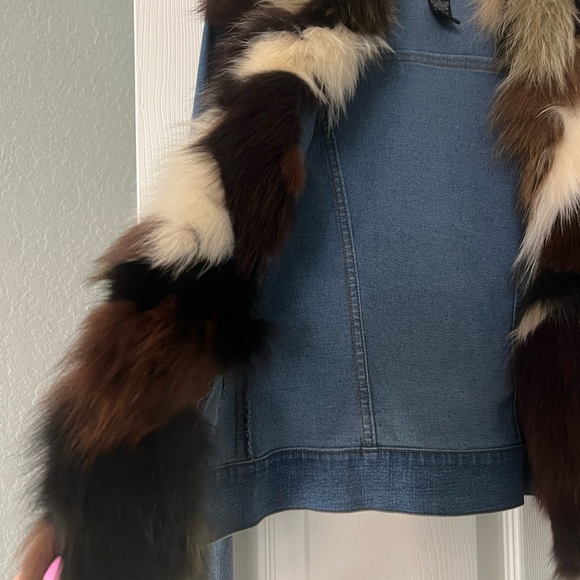 Jean jacket - Picture 5 of 8